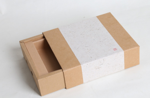 纸箱定做厂家该诉你潮湿环境下如何放瓦楞纸箱